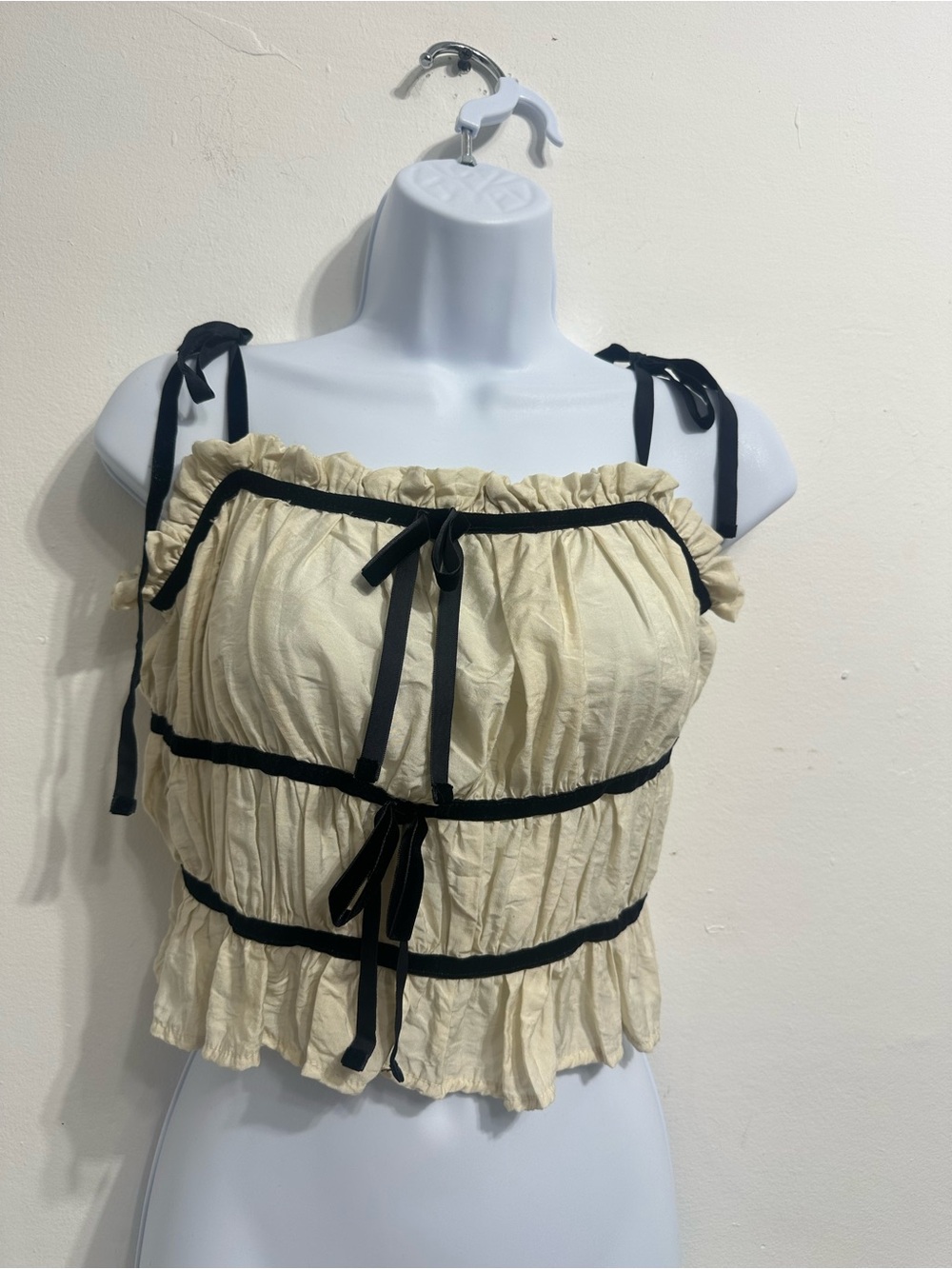 Thirty/Thirty Cream Black Ribbon Ruched Cami Top Women’s L